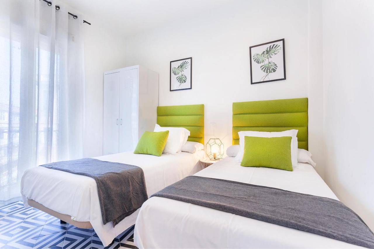 Rio Plaza En Madrid Apartment Bagian luar foto
